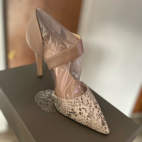 Vince Camuto VC Carlotte - Picture 3 of 4